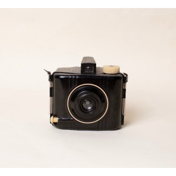 Kodak Black and Cream Vintage Camera - Picture 1 of 8